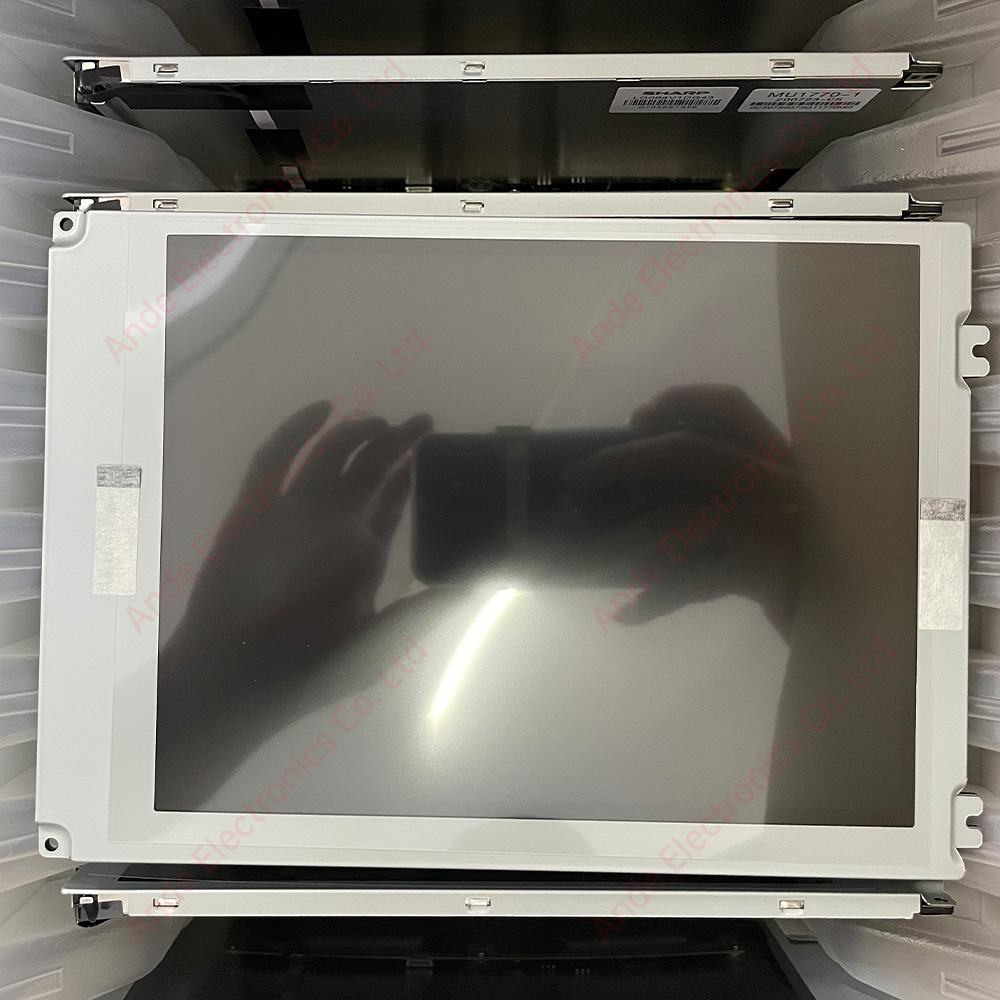 LQ084V1DG43